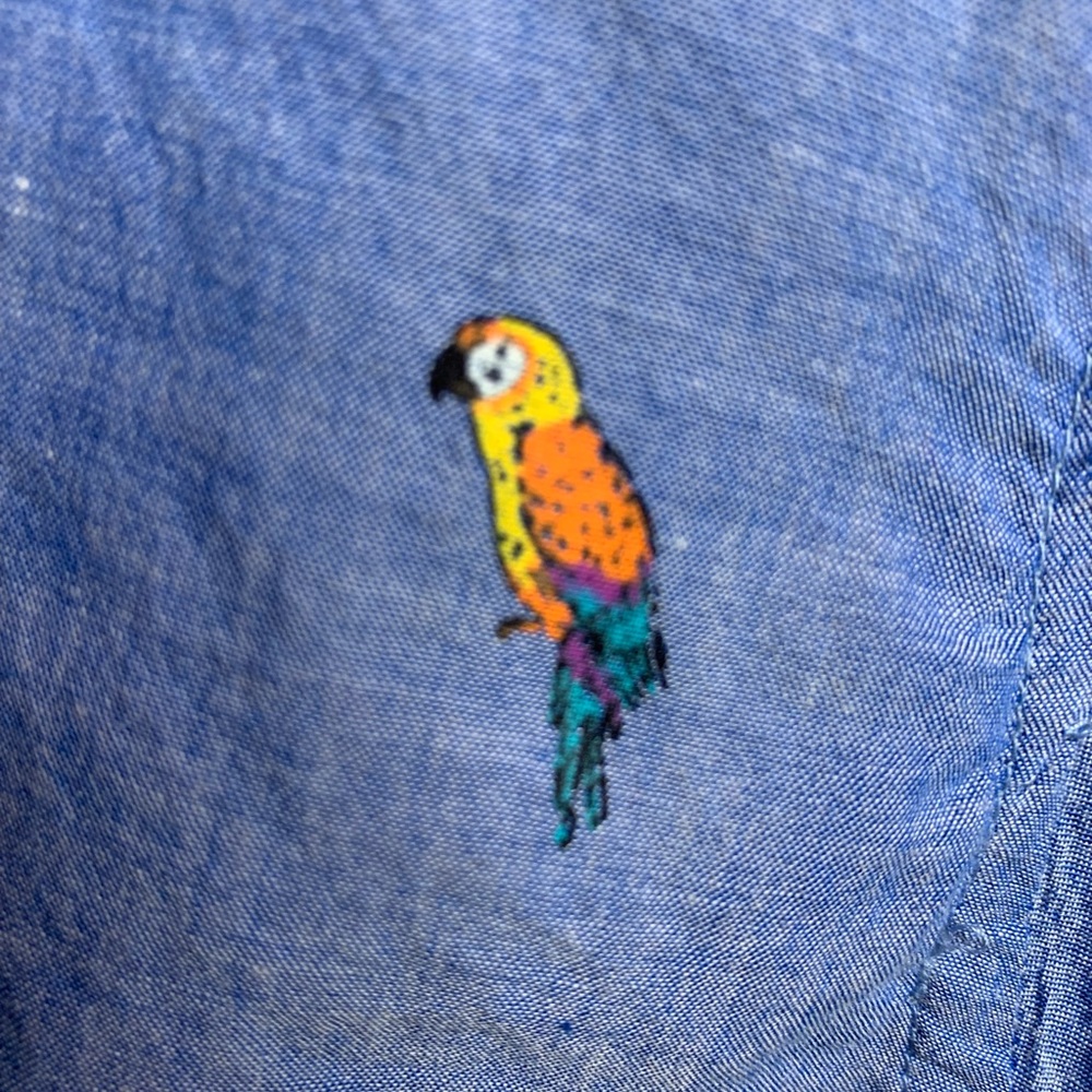 Old Navy parrot Womens Relaxed Classic Parrot Print Button down shirt, Size L - Picture 8 of 10
